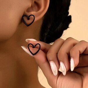 FINAL SETS!!! ($4) Cutout Heart Earrings